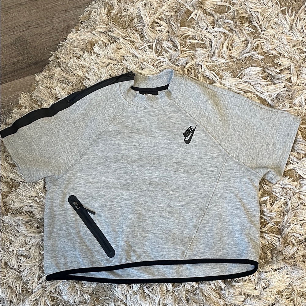 Nike Heather Gray Short Sleeve Top with Black Trim